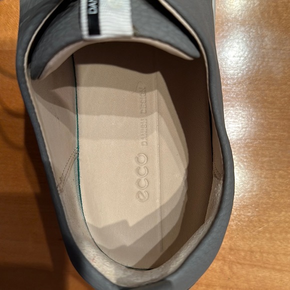 COPY - Ecco Soft Laces Shoes. US Size 9-9.5. - Picture 5 of 7